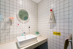 thumbnail: Bathroom