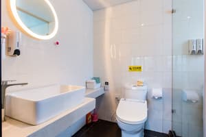 thumbnail: Bathroom