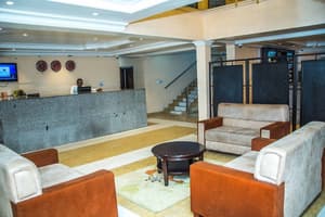 thumbnail: Interior entrance