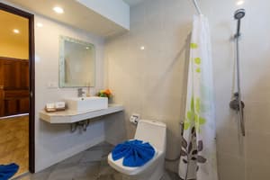 thumbnail: Bathroom