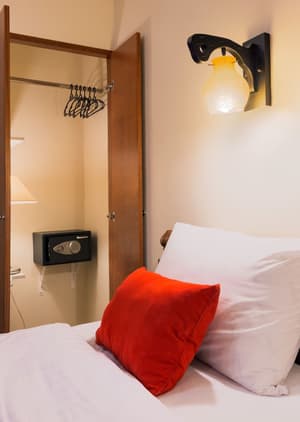 thumbnail: Room amenity
