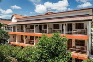 thumbnail: Exterior