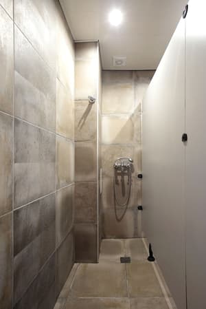 thumbnail: Bathroom shower