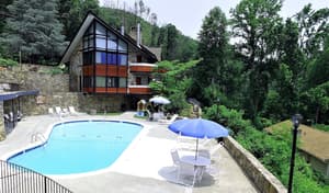 thumbnail: Outdoor pool