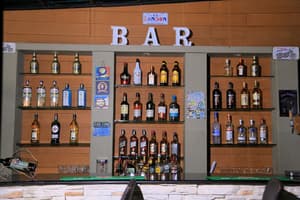 thumbnail: Bar (on property)