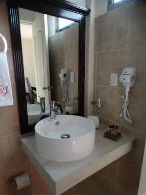 thumbnail: Bathroom sink