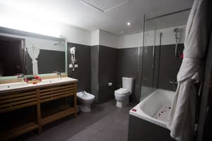 thumbnail: Bathroom