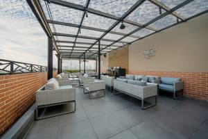 thumbnail: Bar (on property)