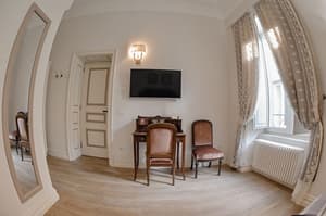 thumbnail: Interior