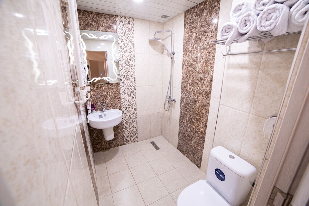 Bathroom shower