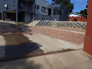 thumbnail: Exterior