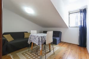 thumbnail: In-room dining