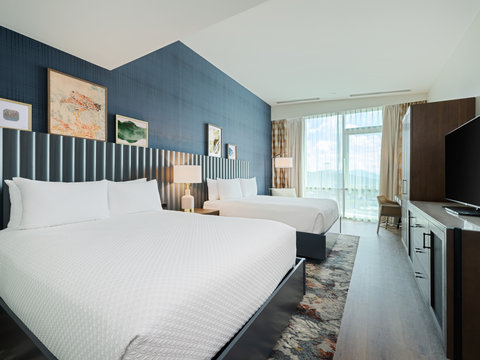 Queen/Queen Premium Guest Room