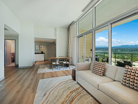 King Suite with Panoramic Views and Balcony