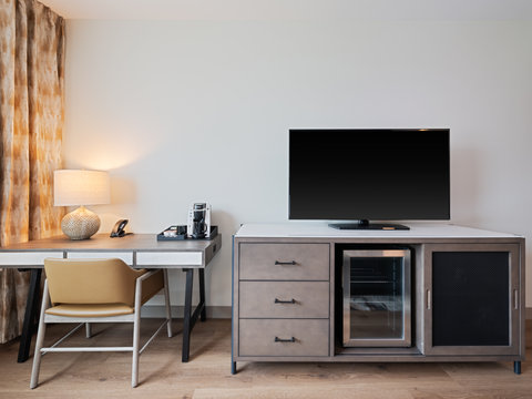 Guest Room multimedia and desk