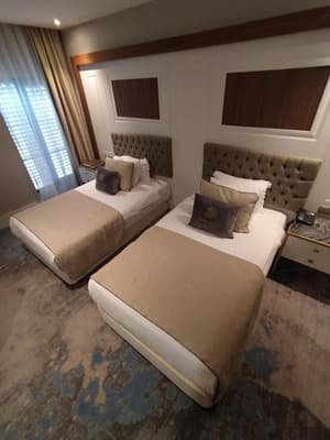 thumbnail: Room