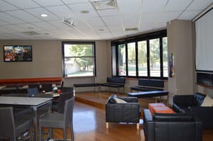 thumbnail: Bar (on property)