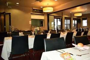 thumbnail: Restaurant