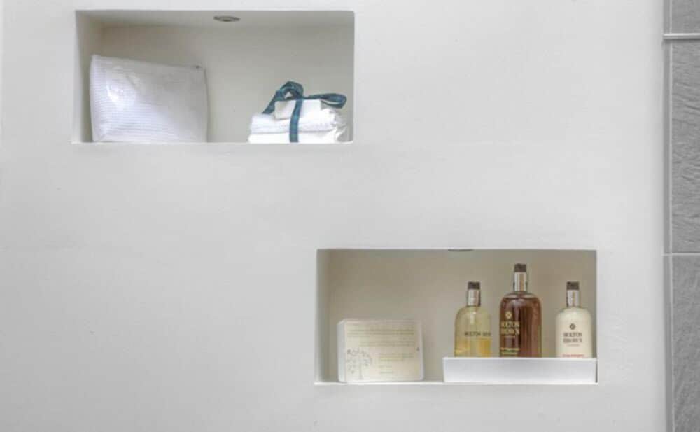 Bathroom amenities