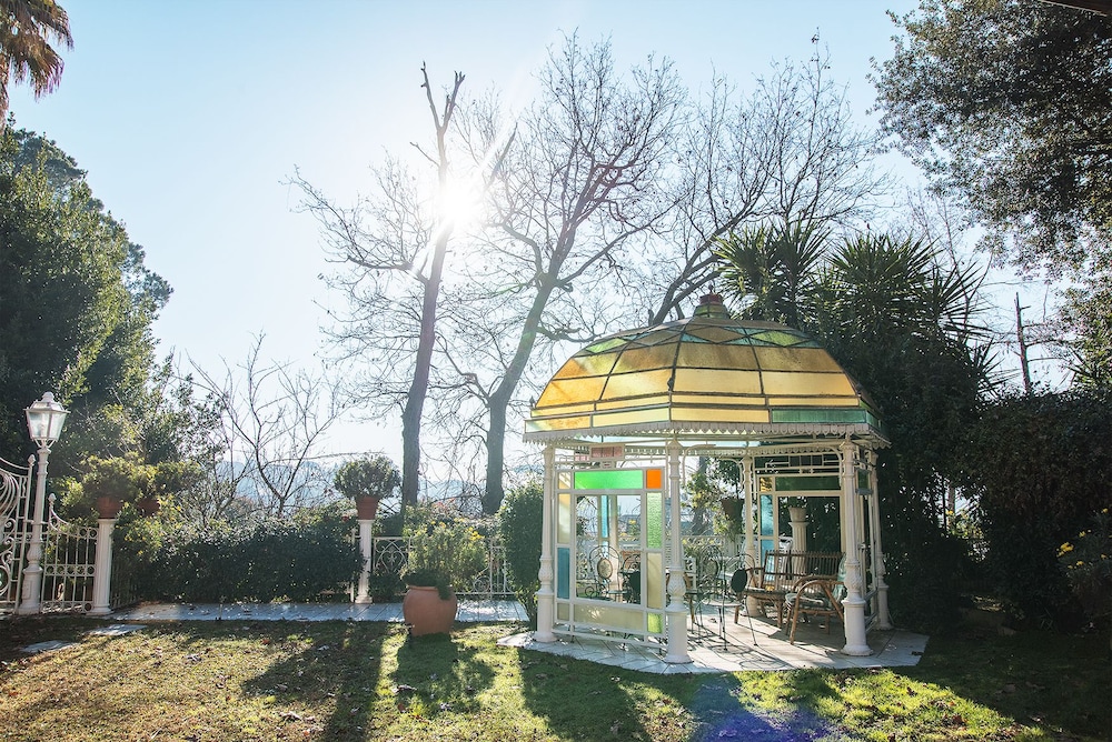 Gazebo