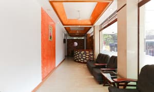 thumbnail: Lobby sitting area