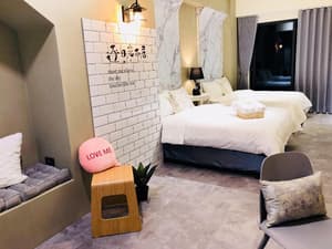 thumbnail: Room