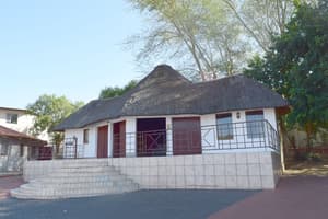 thumbnail: Bar (on property)