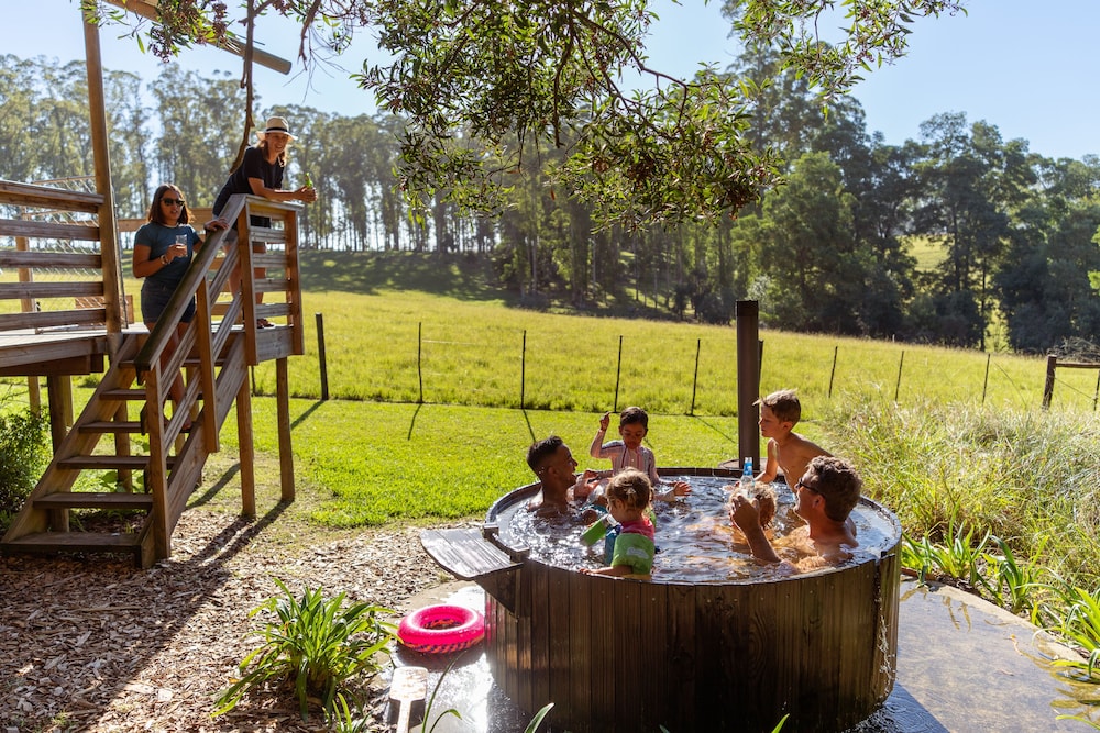 Private spa tub