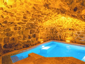 thumbnail: Private pool