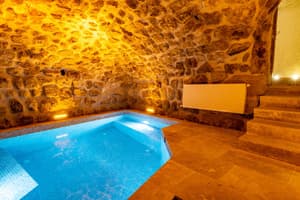 thumbnail: Pool