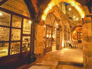 thumbnail: Restaurant