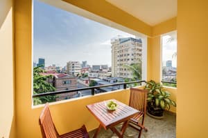 thumbnail: Balcony view