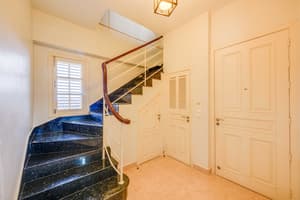 thumbnail: Interior