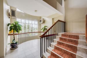 thumbnail: Interior