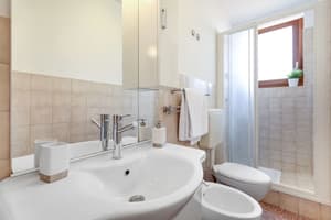 thumbnail: Bathroom shower