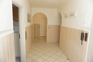 thumbnail: Hallway