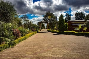 thumbnail: Property grounds