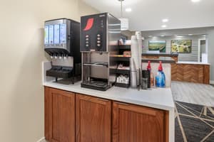 thumbnail: Breakfast area