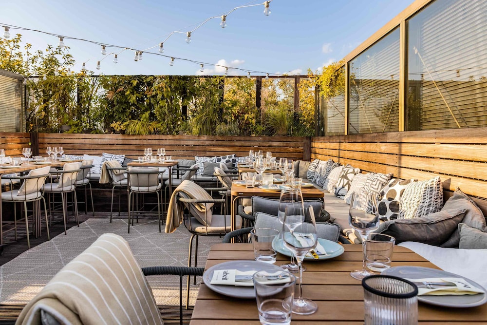 Sundeck