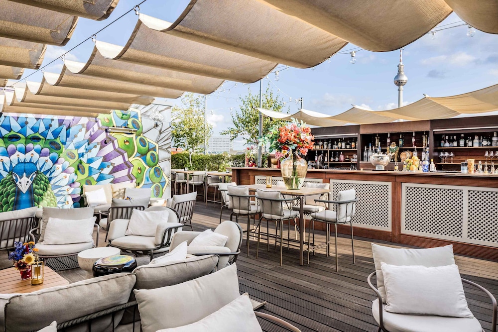 Sundeck