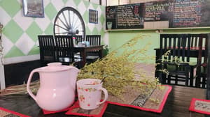 thumbnail: Cafe