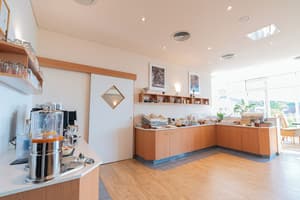 thumbnail: Breakfast area