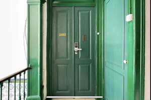 thumbnail: Interior entrance