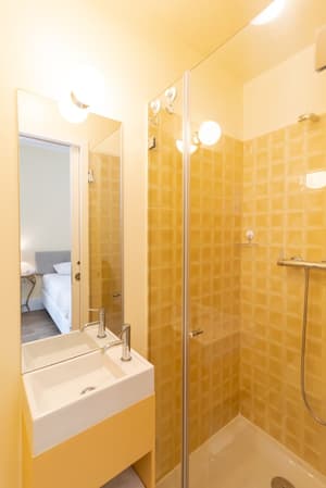 thumbnail: Bathroom shower