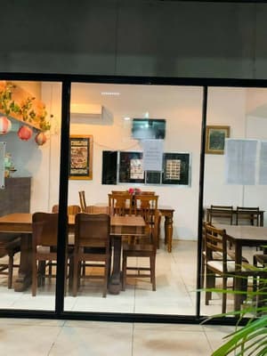 thumbnail: Restaurant