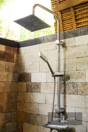 thumbnail: Bathroom shower