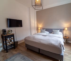 thumbnail: In-room dining