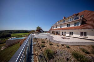 thumbnail: General view