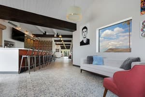 thumbnail: Bar (on property)