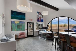 thumbnail: Bar (on property)
